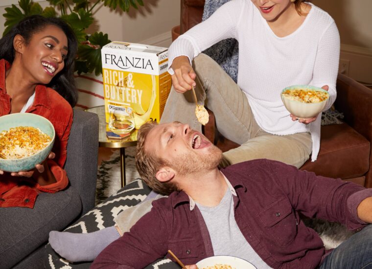 Franzia Rich & Buttery Chardonnay wine and cheese pairing with Mac & Cheese